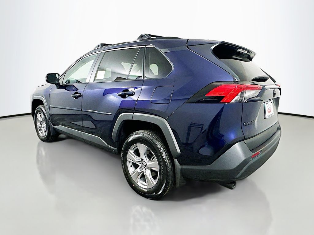 2025 Toyota RAV4 XLE 7