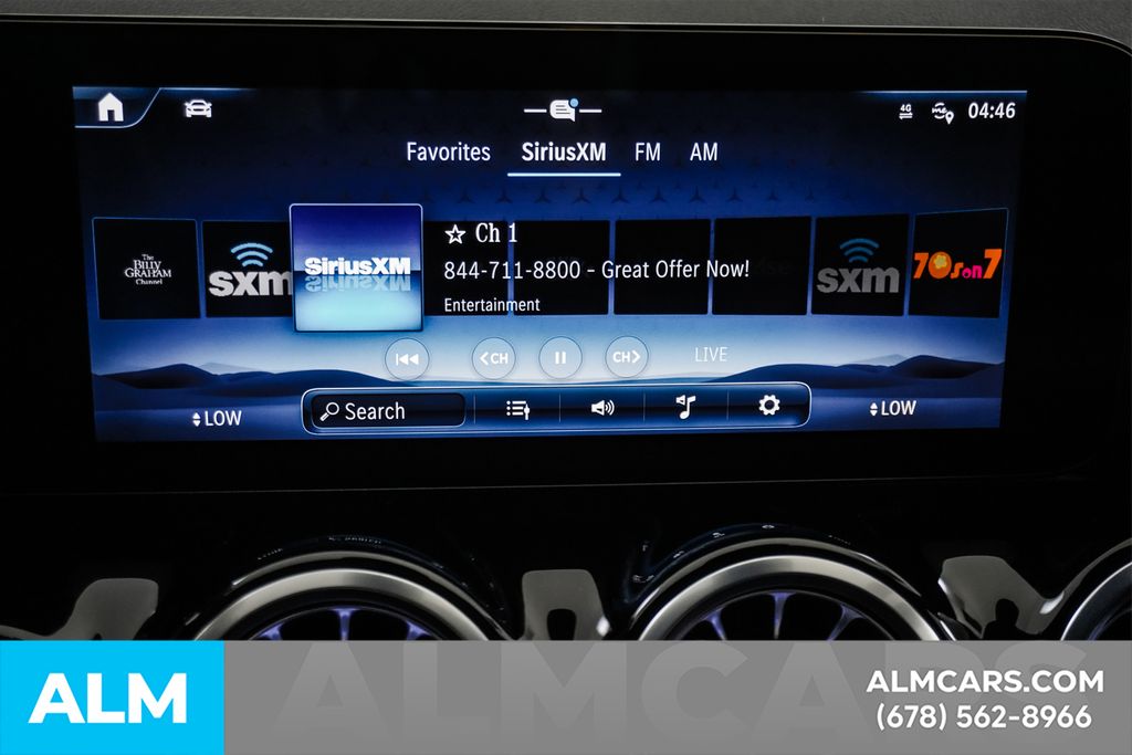 Used 2025 Black Mercedes-Benz GLA 250 image 38