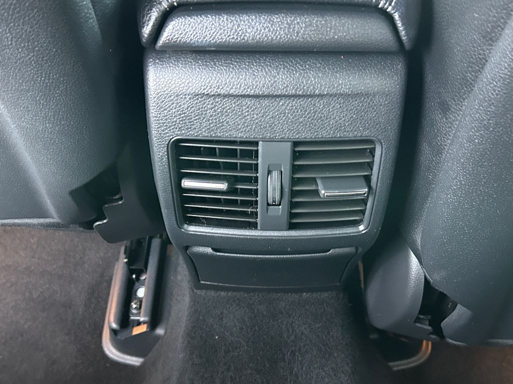 Thumbnail: 2020 Mercedes-Benz GLA - 31