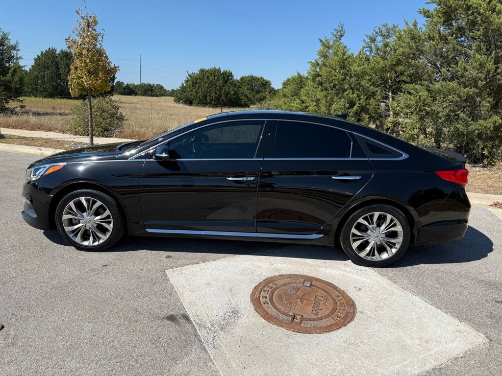 Thumbnail: 2015 Hyundai Sonata - 10