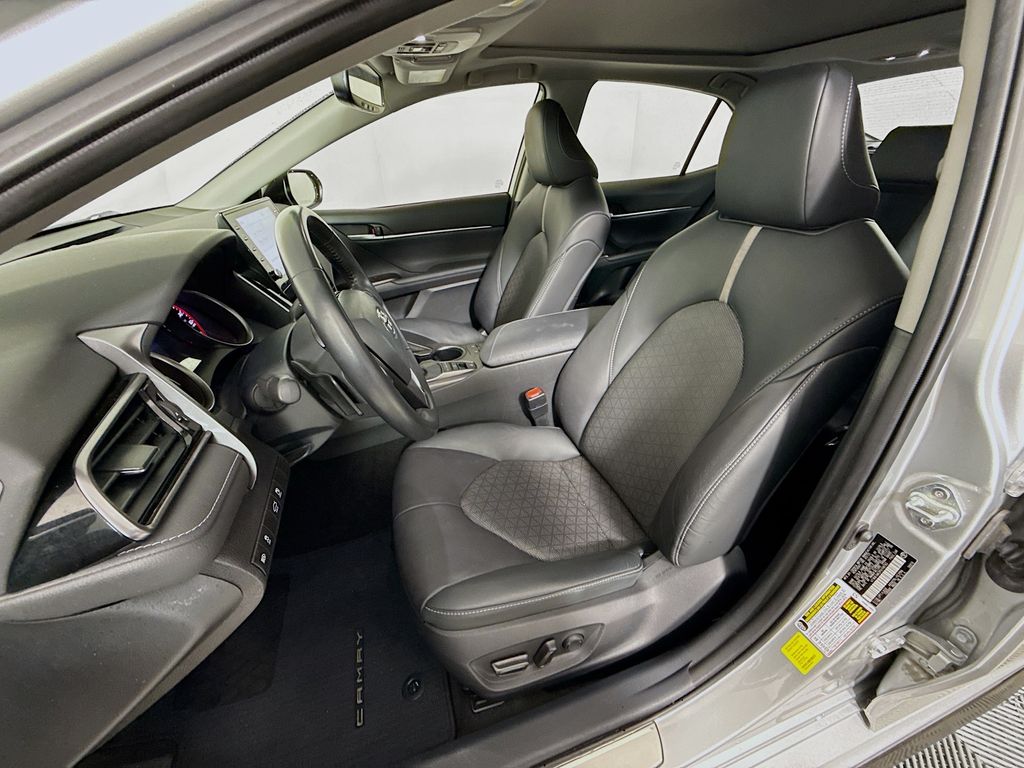 Thumbnail: 2023 Toyota Camry - 22