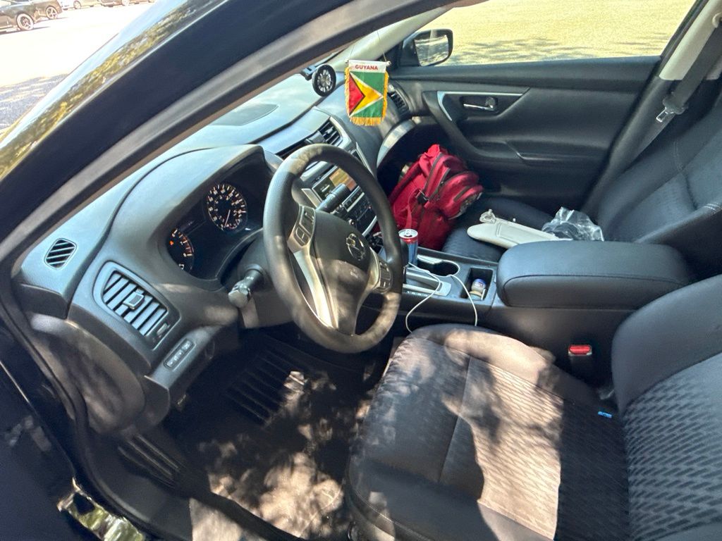 Used 2017 Black Nissan 2.5 S image 19