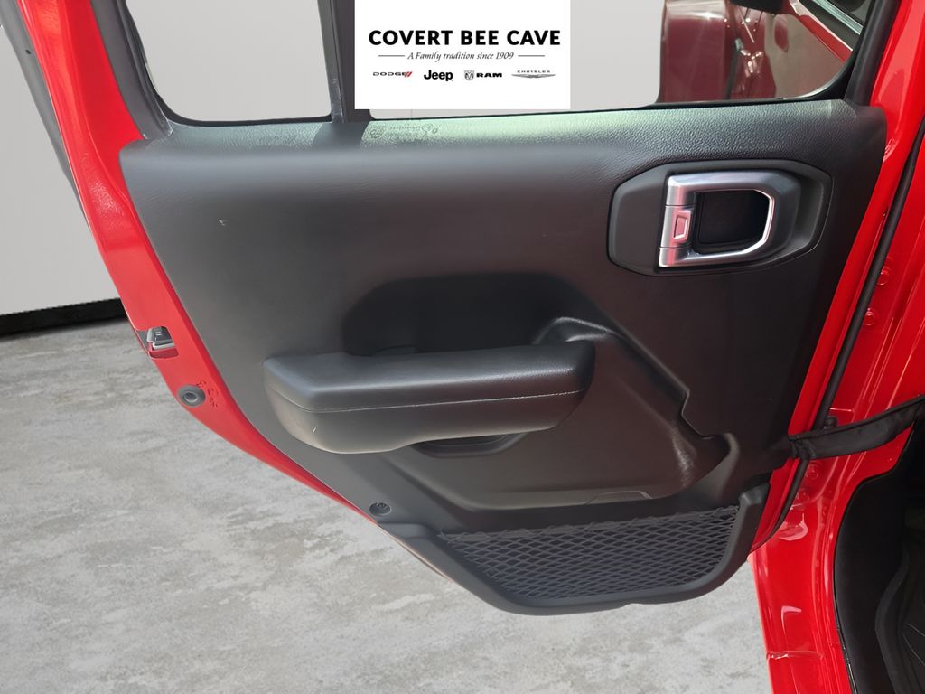 Used Car 2021 Jeep Gladiator  Mojave For Sale Under $40,000 In Austin, Texas