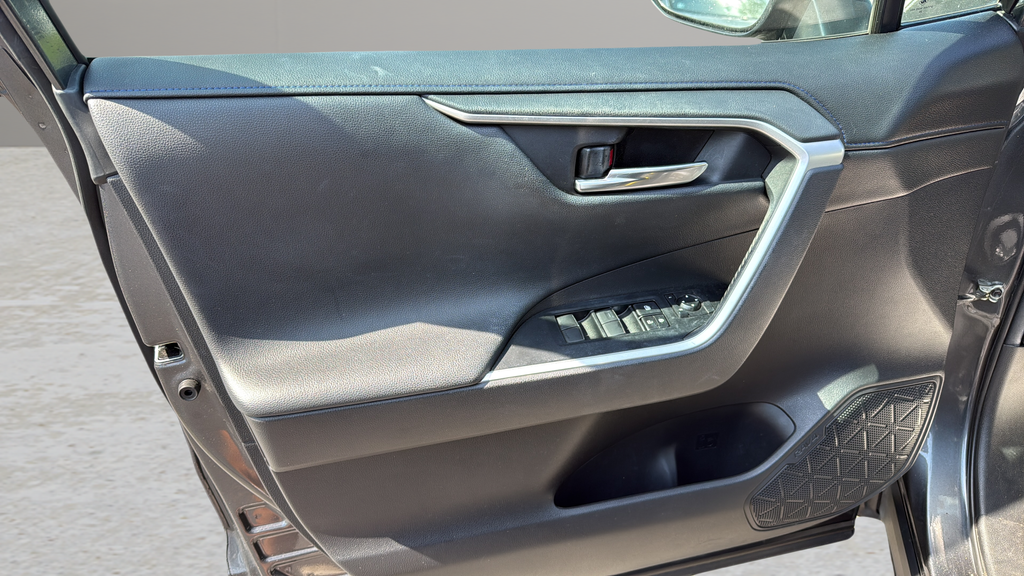 2021 Toyota RAV4 Hybrid XSE - 9