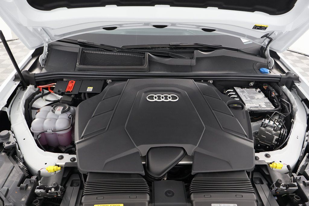 Thumbnail: 2026 Audi Q7 - 9