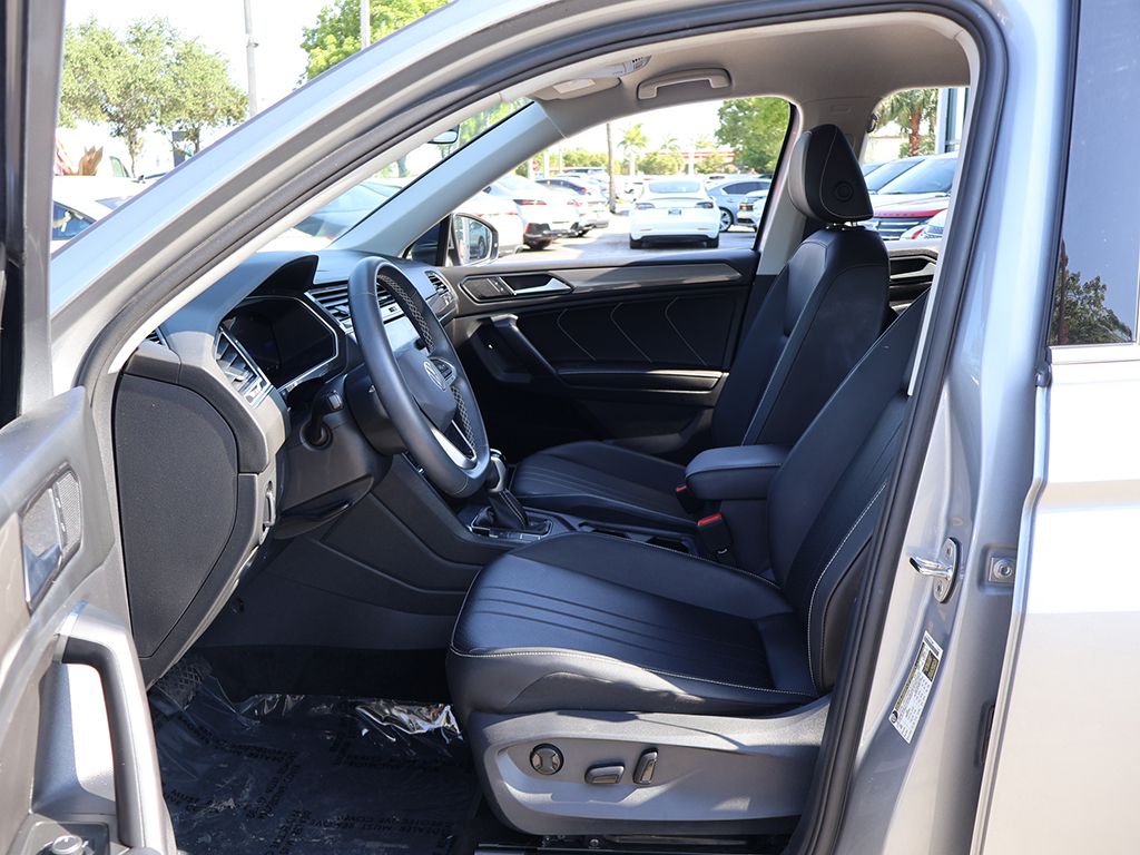 Used 2023 Silver Volkswagen 2.0T SE image 25