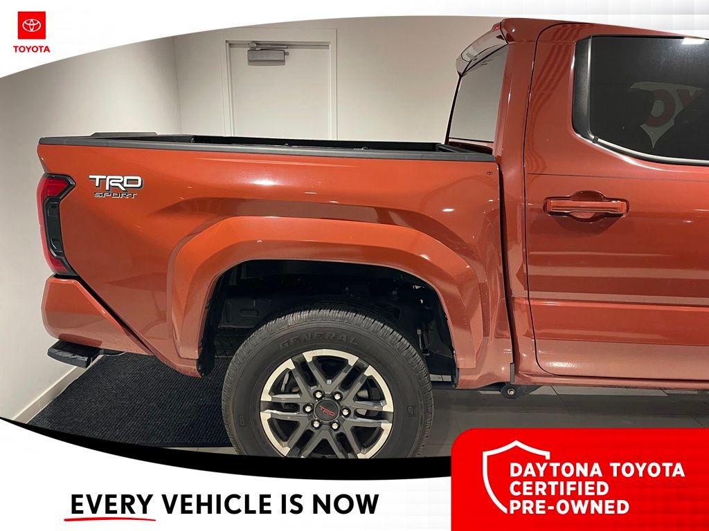 2025 Toyota Tacoma TRD Sport - Photo 8