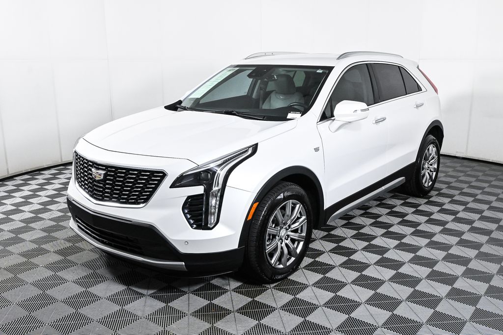 2022 Cadillac XT4 Premium Luxury 3