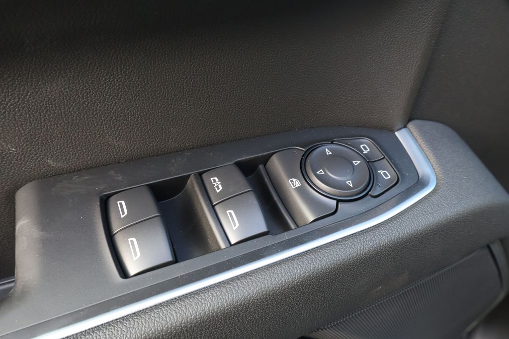 Thumbnail: 2026 Chevrolet Silverado 1500 - 17