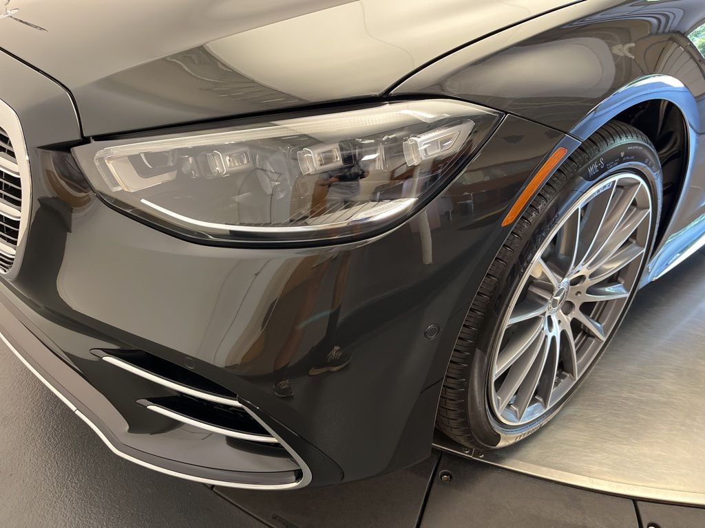 Thumbnail: 2025 Mercedes-Benz S-Class - 9