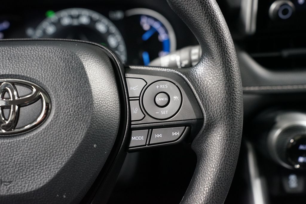 Thumbnail: 2025 Toyota RAV4 - 13