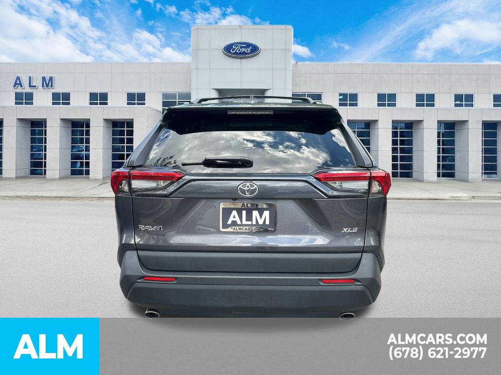 Used 2024 Gray Toyota XLE Premium image 6