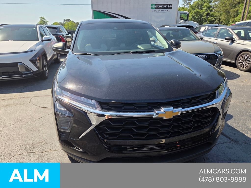Used 2025 Black Chevrolet LS image 18