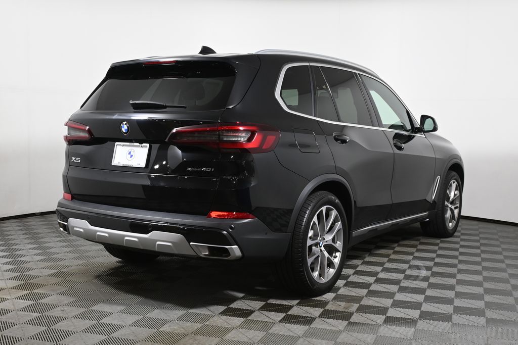 Thumbnail: 2023 BMW X5 - 7