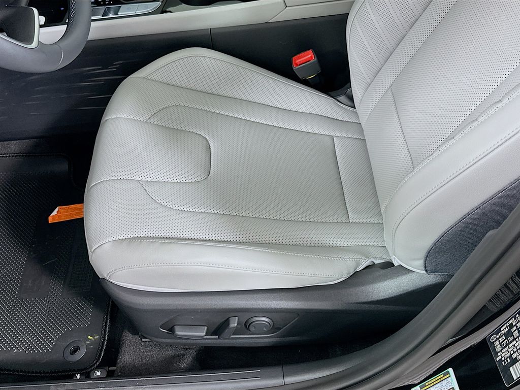 Thumbnail: 2026 Hyundai Elantra - 20