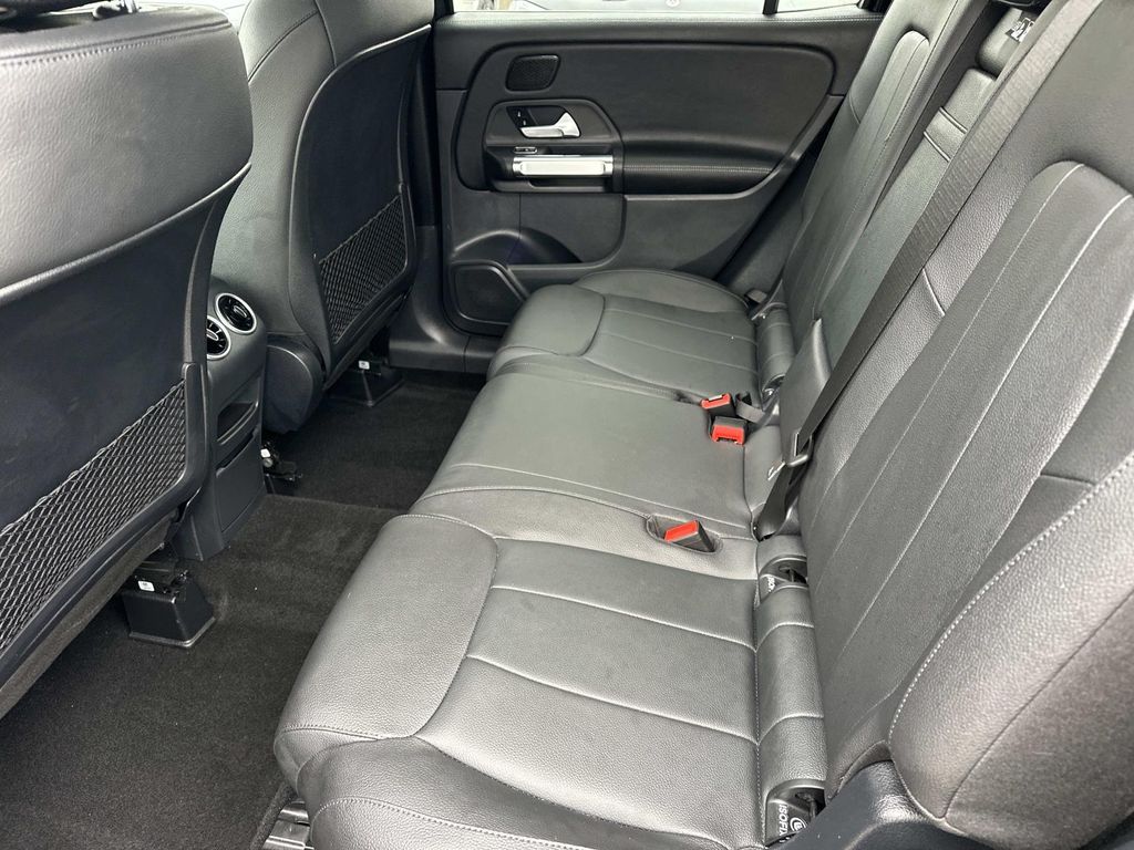 Thumbnail: 2025 Mercedes-Benz GLB - 26