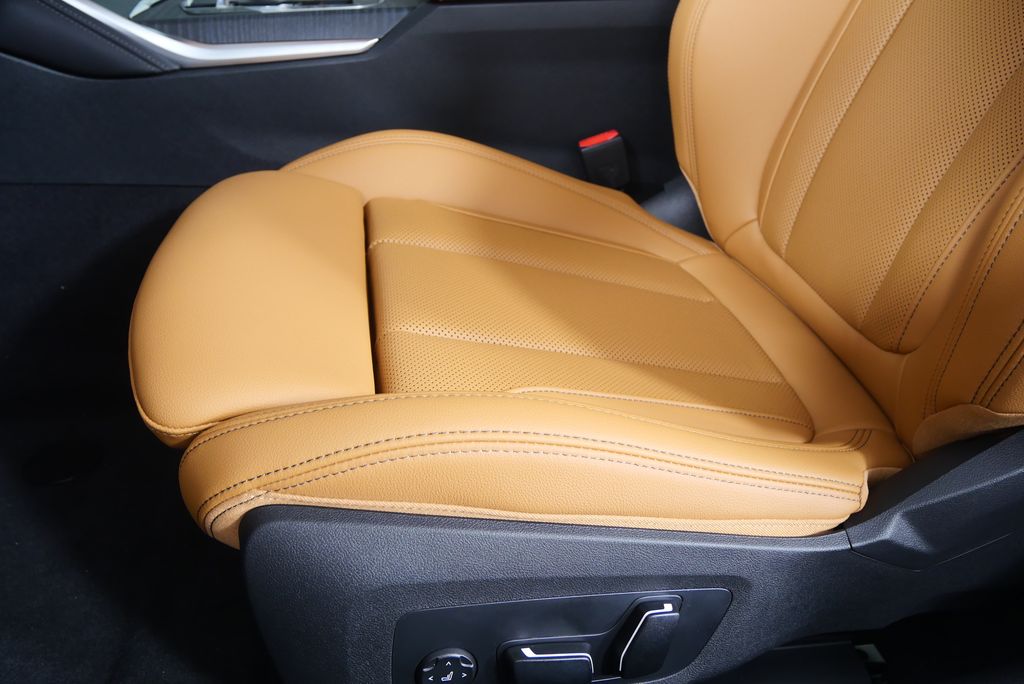 Thumbnail: 2026 BMW 4 Series - 9