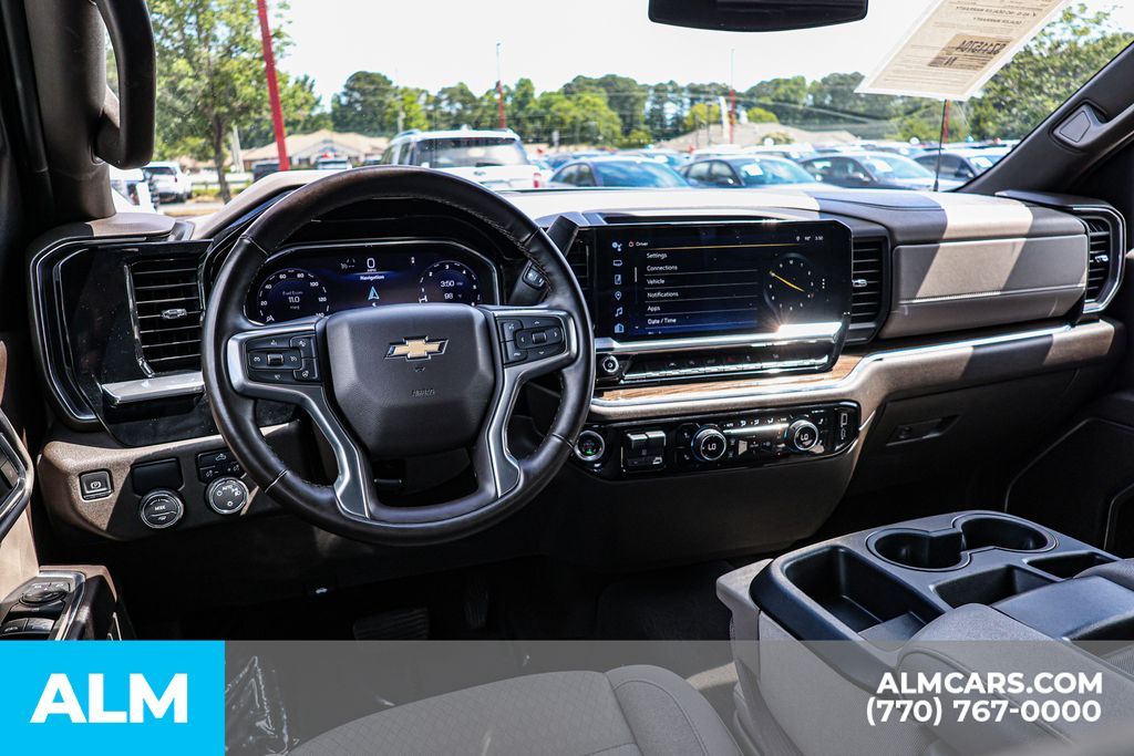 Used 2025 Gray Chevrolet LT/MT Certified image 26