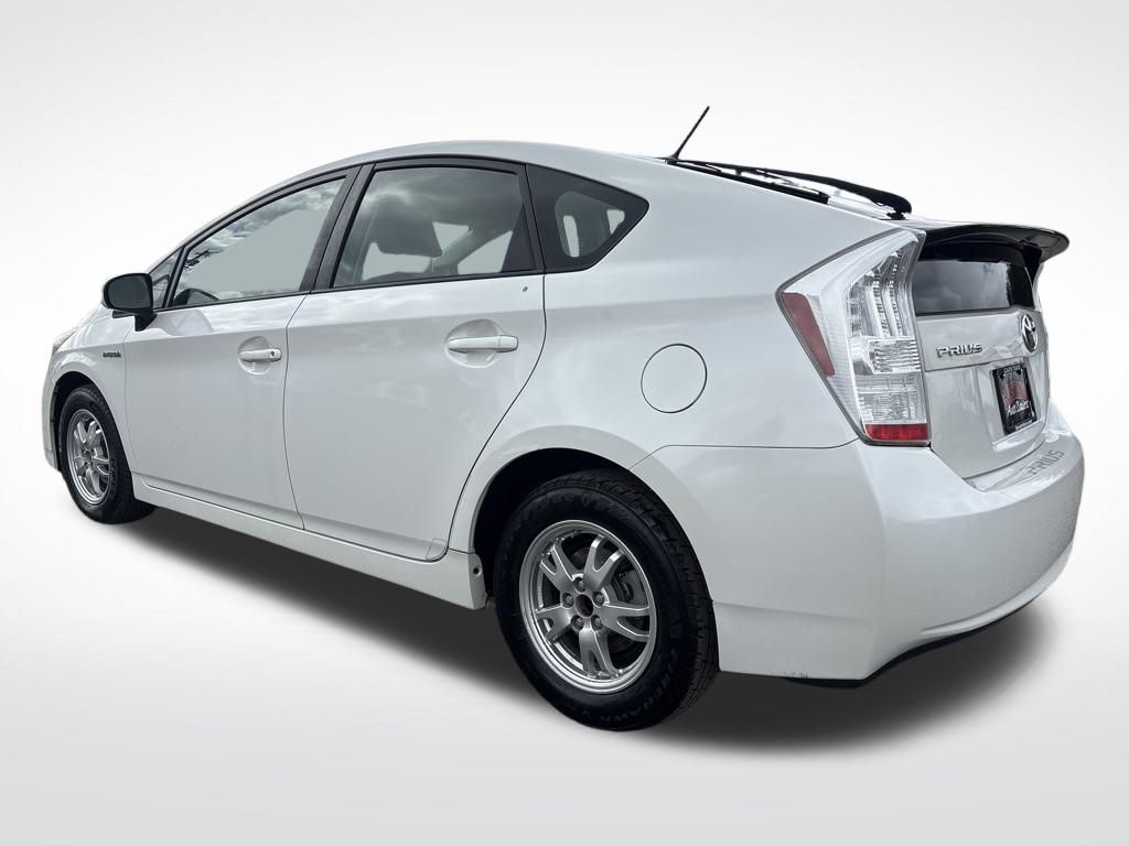 2010 Super White Toyota Prius II FWD Hatchback