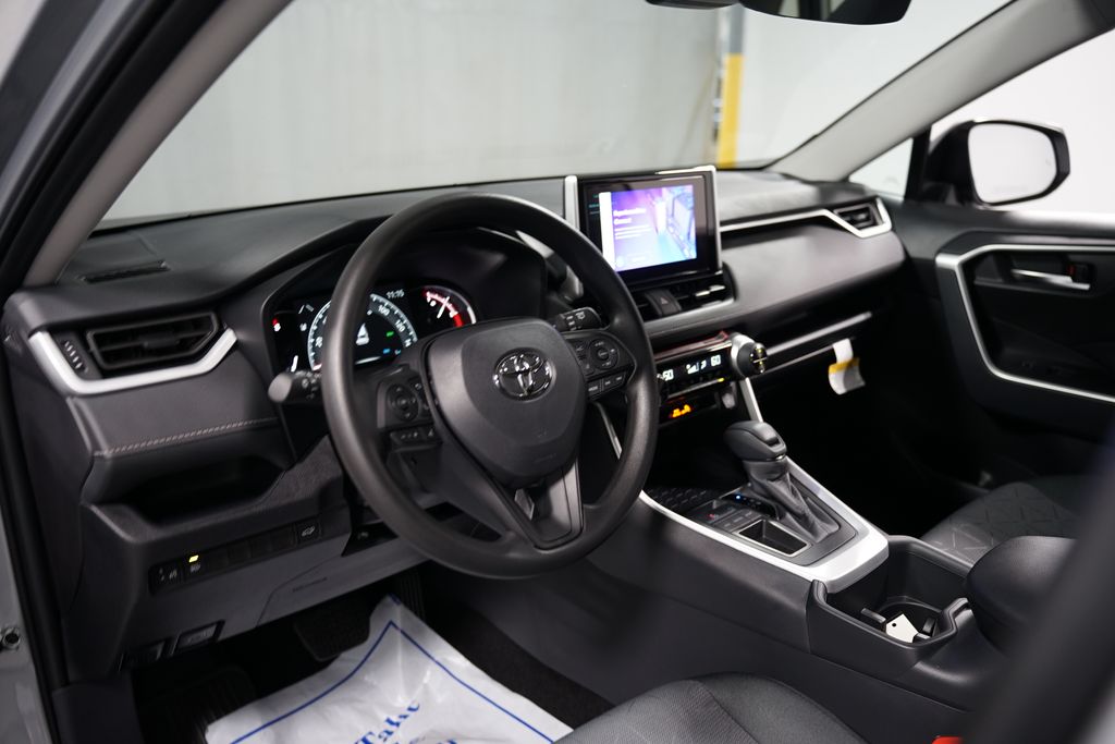 Thumbnail: 2025 Toyota RAV4 - 11