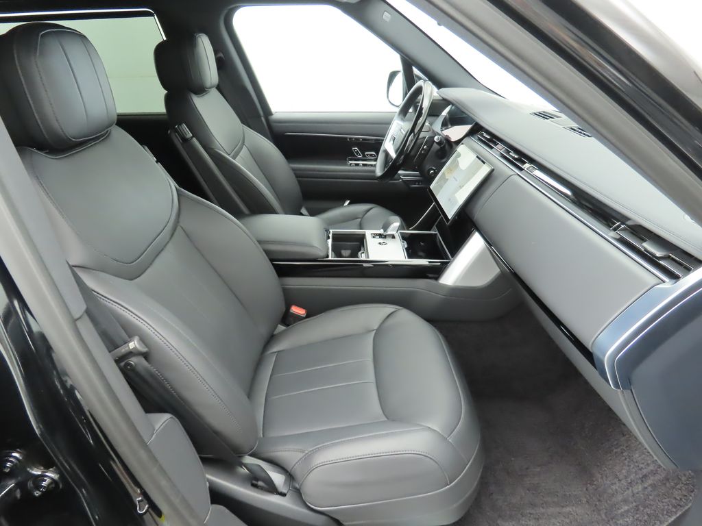Thumbnail: 2025 Land Rover Range Rover - 20