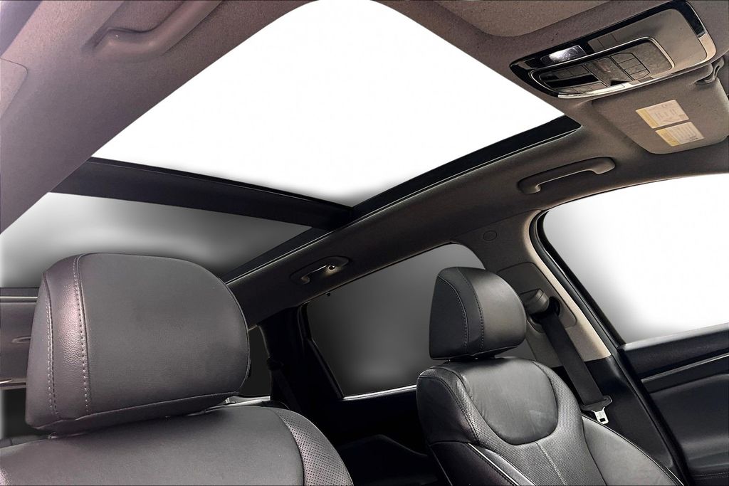 Used 2022 Gray Hyundai Limited image 26