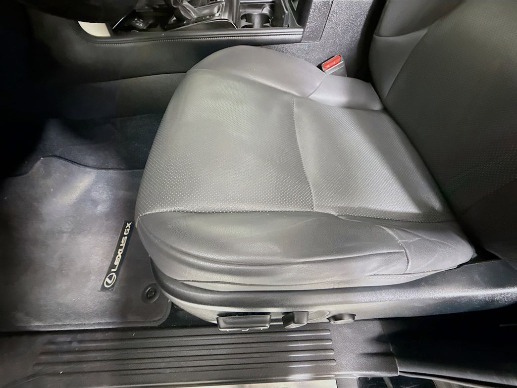 Thumbnail: 2021 Lexus GX - 19