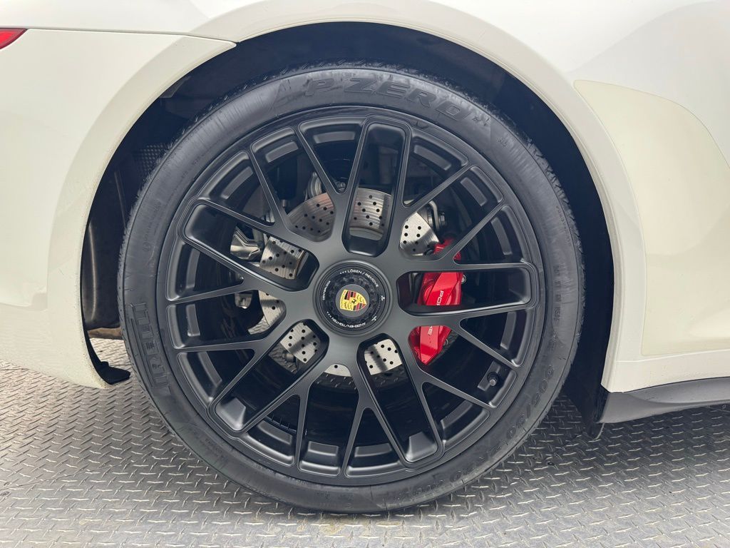 2016 Porsche 911 Carrera S 18