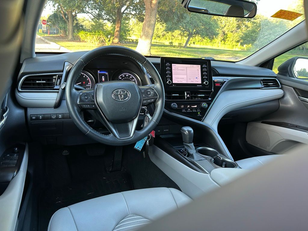 2021 Toyota Camry SE 12