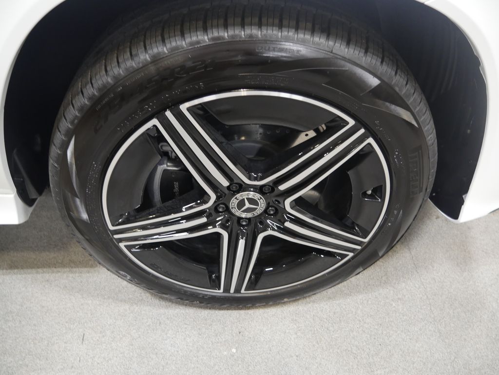 Thumbnail: 2026 Mercedes-Benz GLE - 13