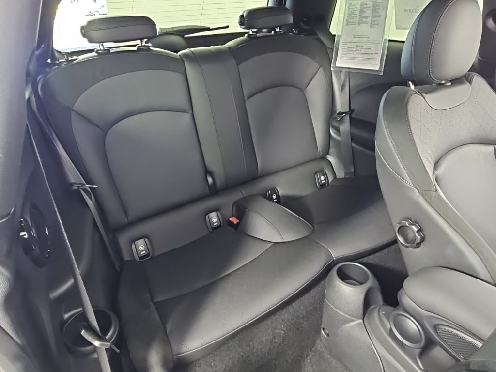 Thumbnail: 2024 MINI Cooper - 21