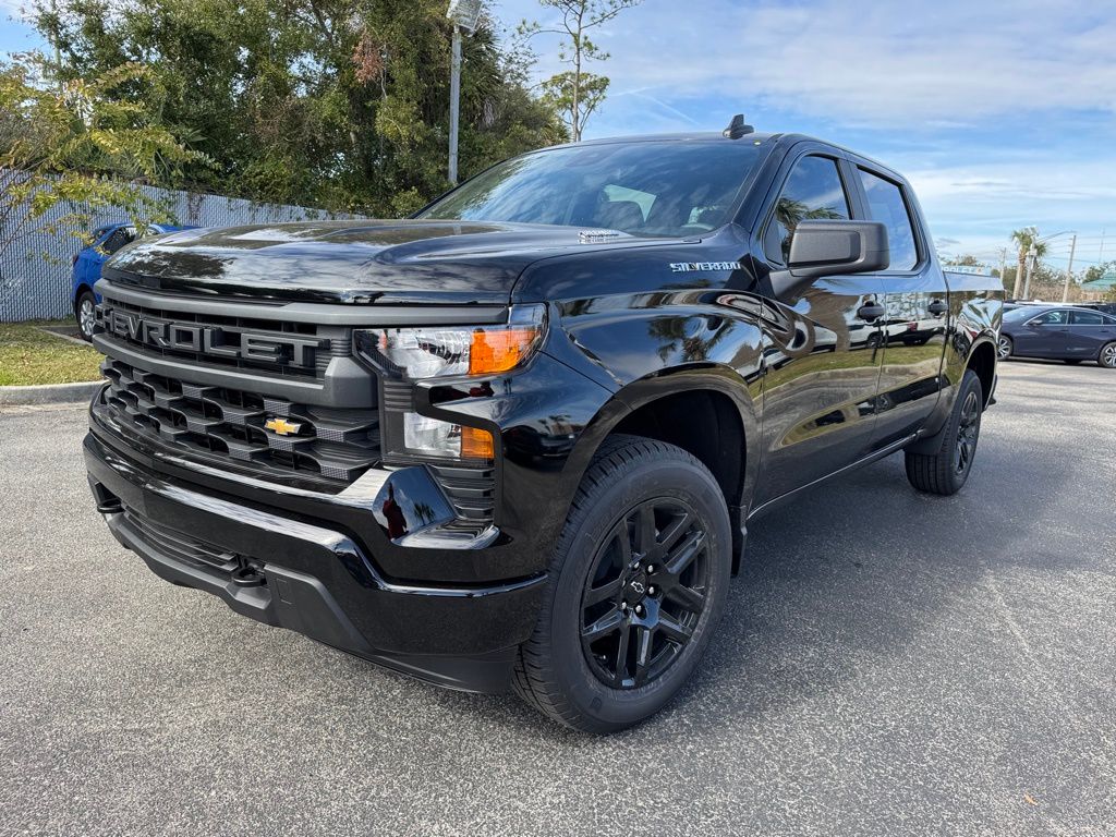 2025 Chevrolet Silverado 1500 Custom 4