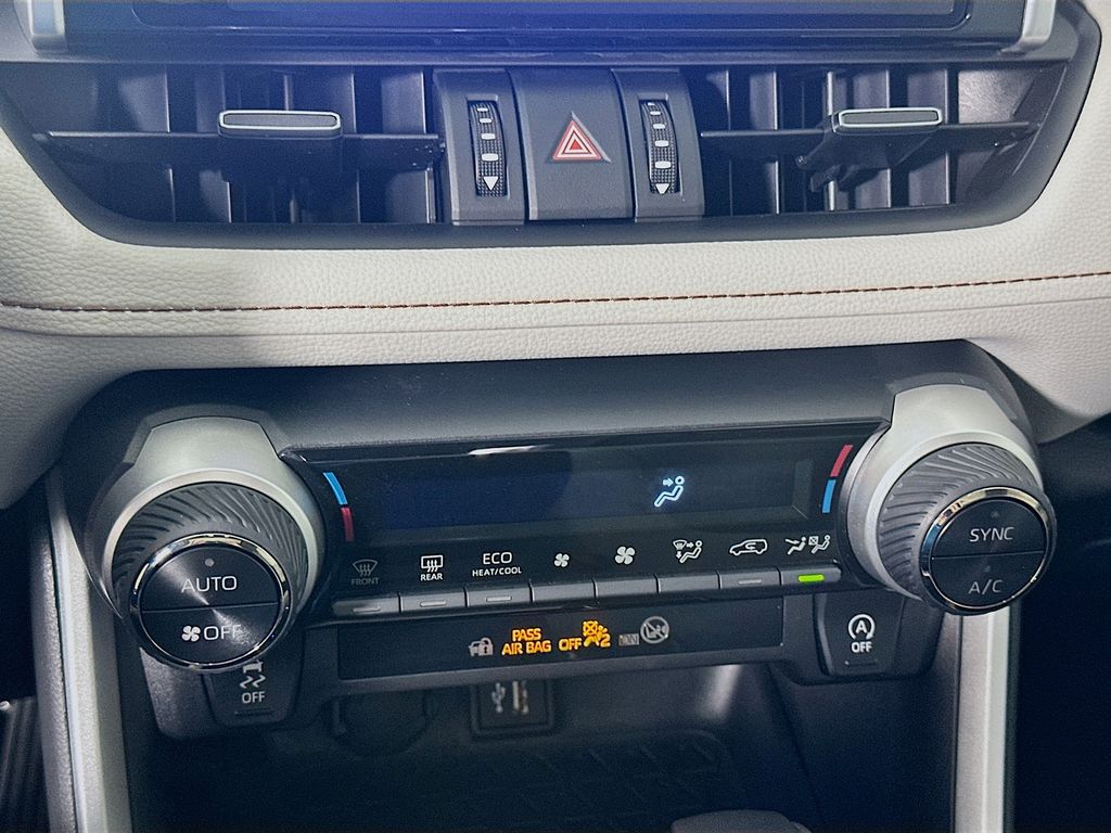 Thumbnail: 2025 Toyota RAV4 - 16