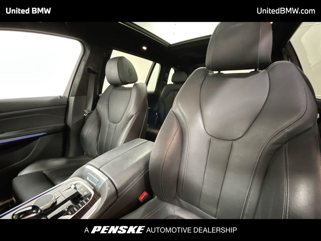 Thumbnail: 2021 BMW X7 - 13