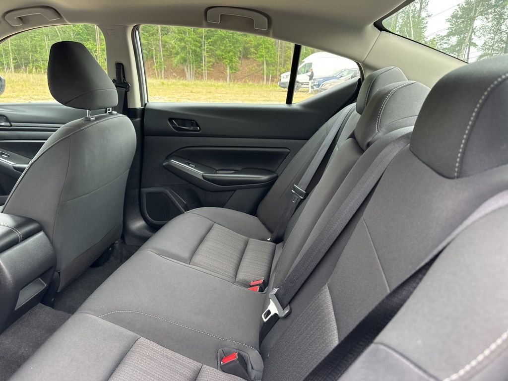 2024 Brilliant Silver Metallic Nissan Altima 2.5 S FWD Sedan