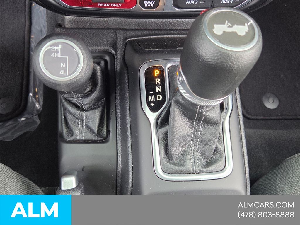 Used 2024 White Jeep Rubicon image 22