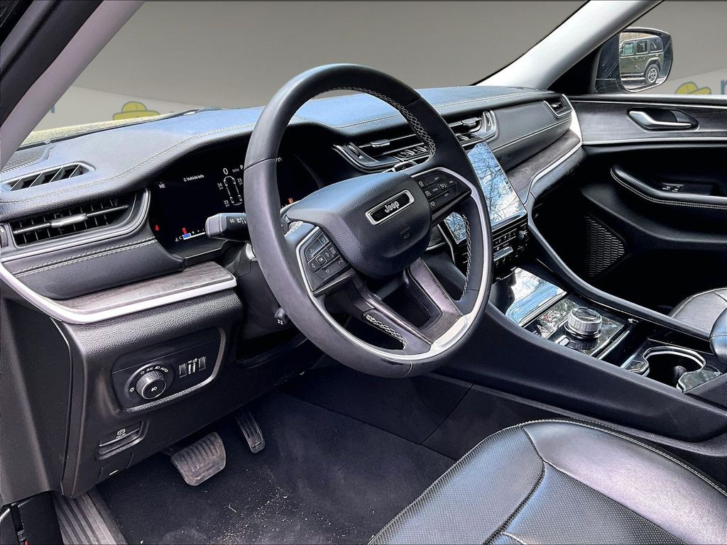 2023 Jeep Grand Cherokee L — photo 13