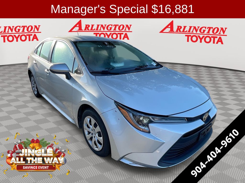 2023 Toyota Corolla LE's photo