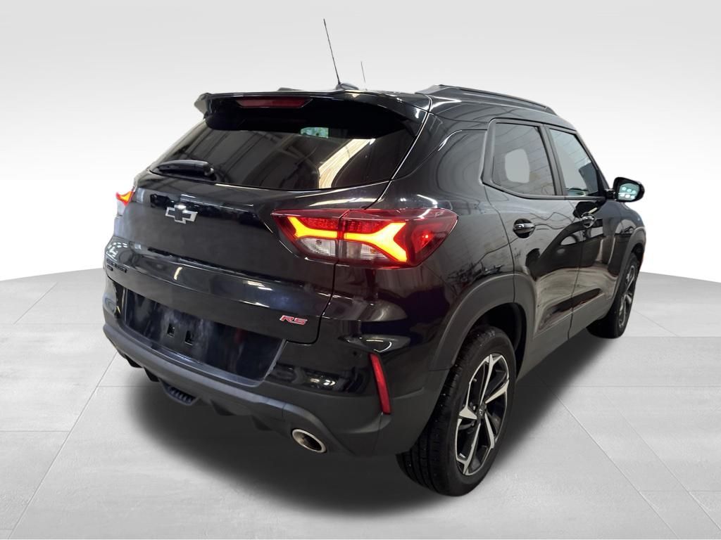 Used 2022 Black Chevrolet RS image 5