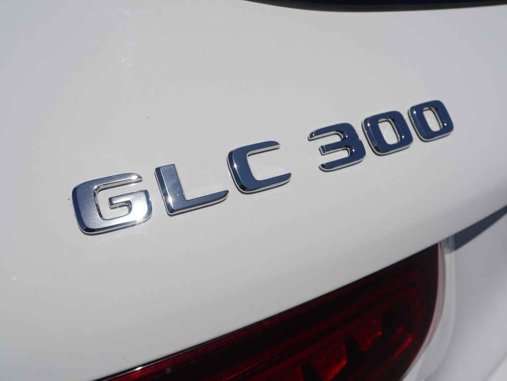 Thumbnail: 2022 Mercedes-Benz GLC - 9
