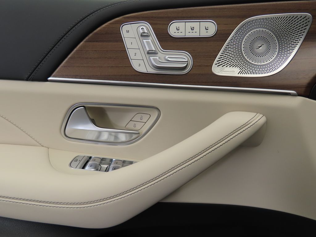 Thumbnail: 2026 Mercedes-Benz GLE - 22