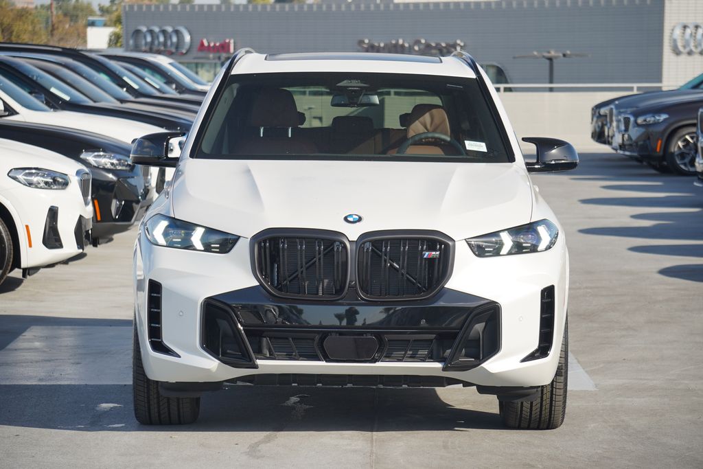 2025 BMW X5 M60i 2