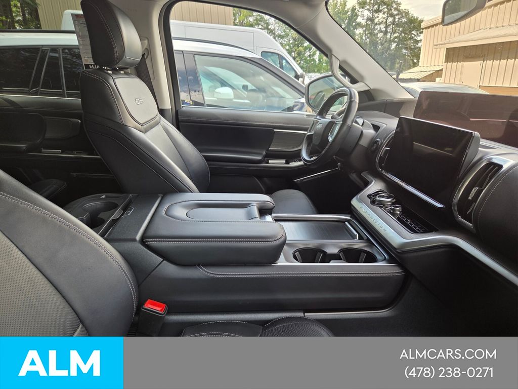 Used 2025 Black Ford Platinum image 22