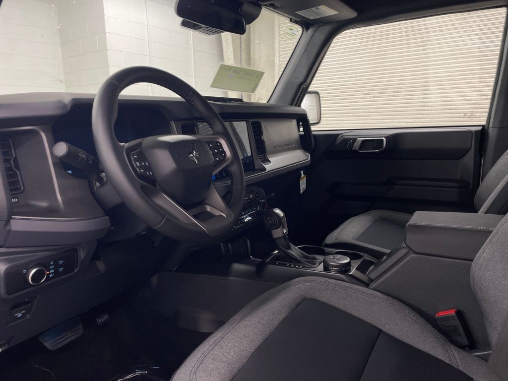 2025 Ford Bronco Big Bend photo 3