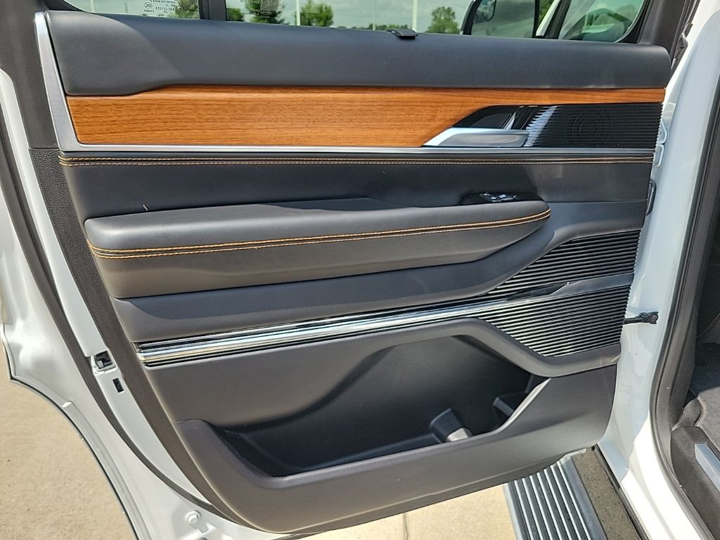 Used 2024 Jeep Grand Wagoneer SUV