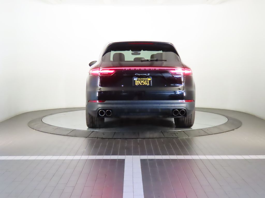 Thumbnail: 2021 Porsche Cayenne - 6
