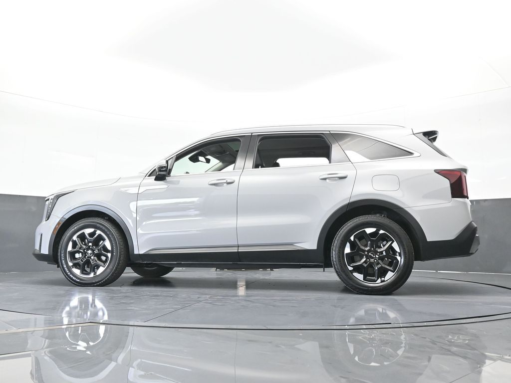 Used 2025 Wolf Gray Kia S image 62