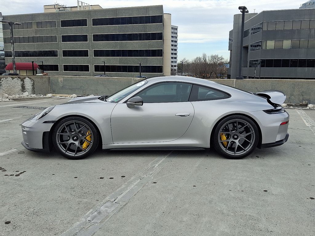 Thumbnail: 2026 Porsche 911 - 2