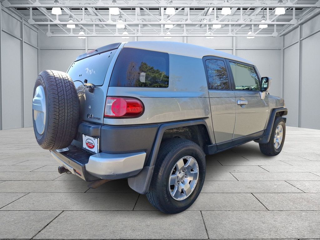 2010 Toyota FJ Cruiser Base 4