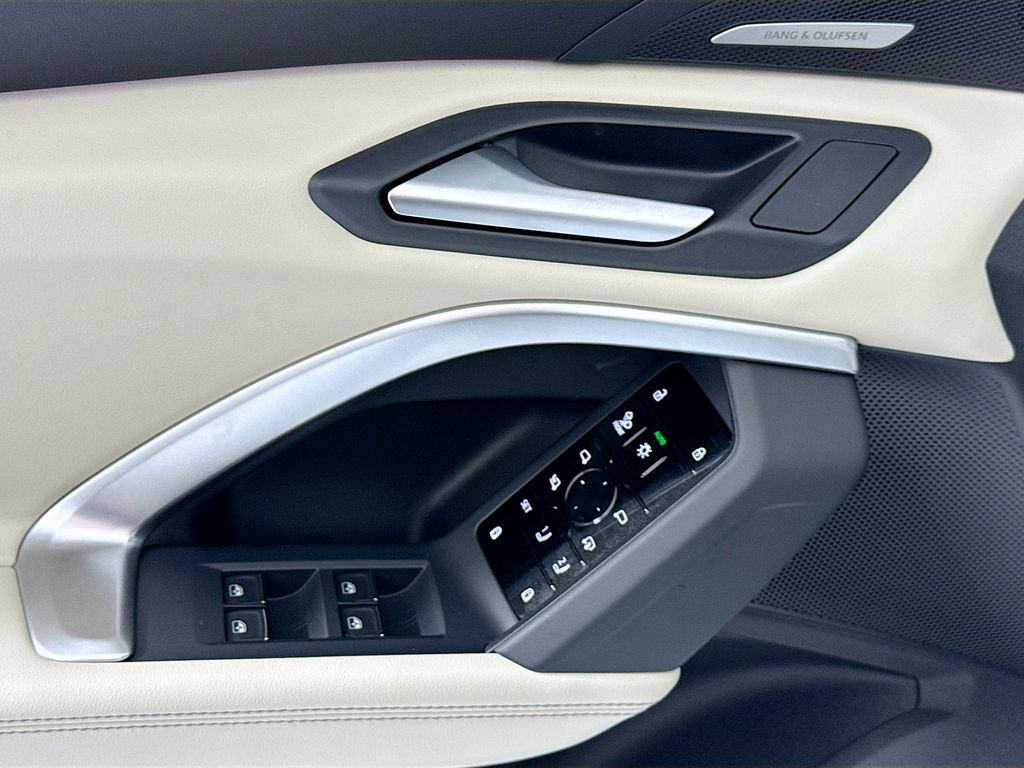 Thumbnail: 2026 Audi Q5 - 23